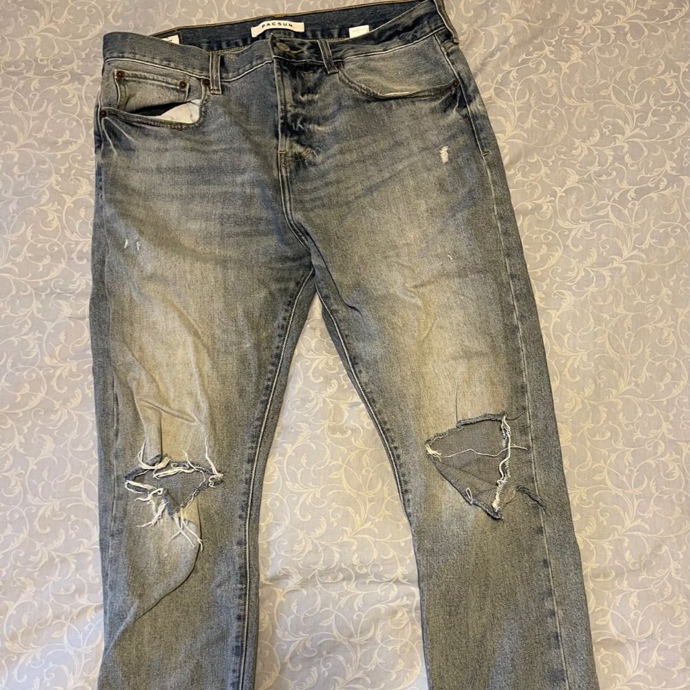 PacSun Men's Distressed Slim Taper Jeans (Size 31 X 32)